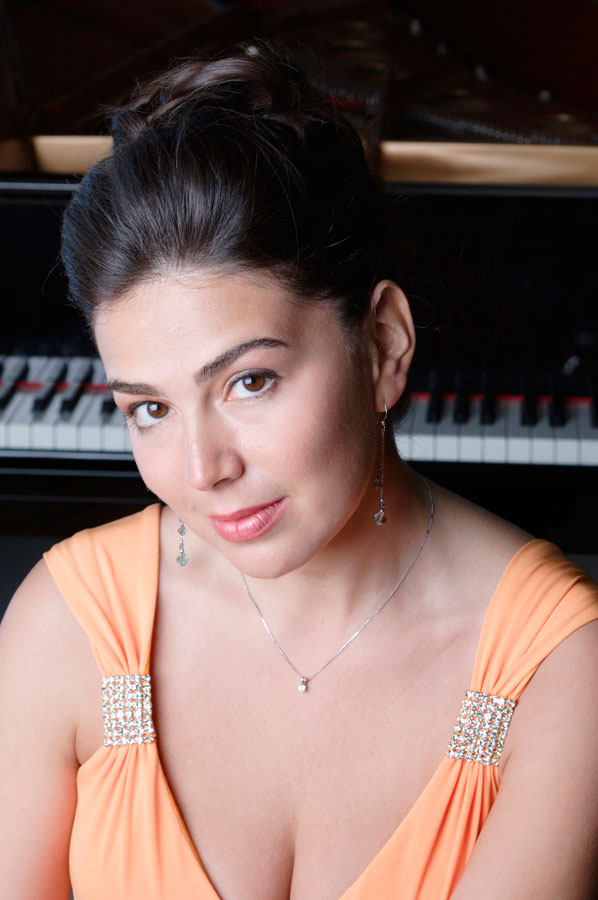Elena Baksht, pianist