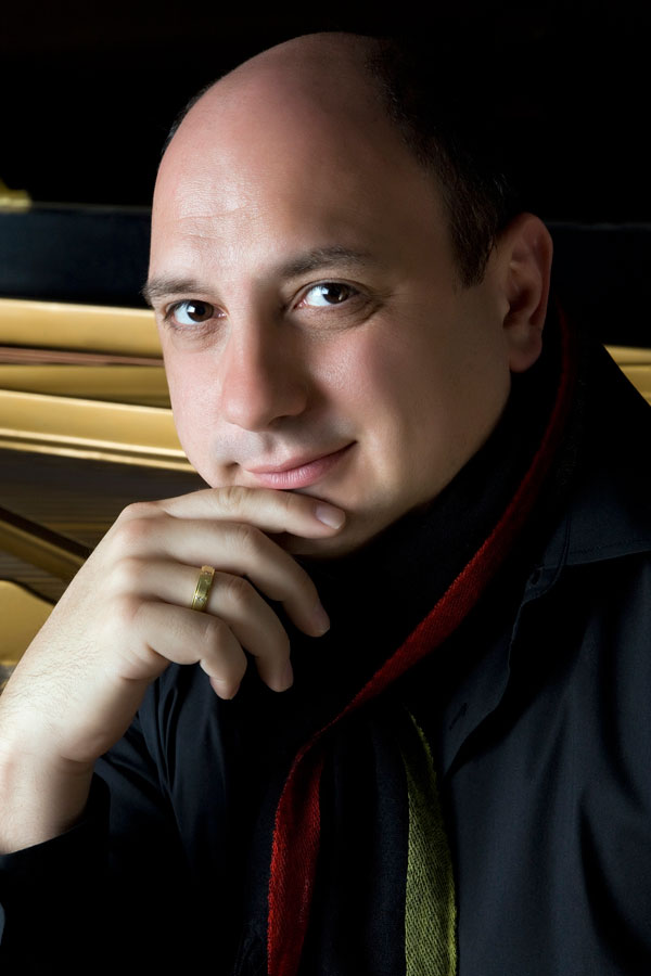 George Vachnadze, pianist